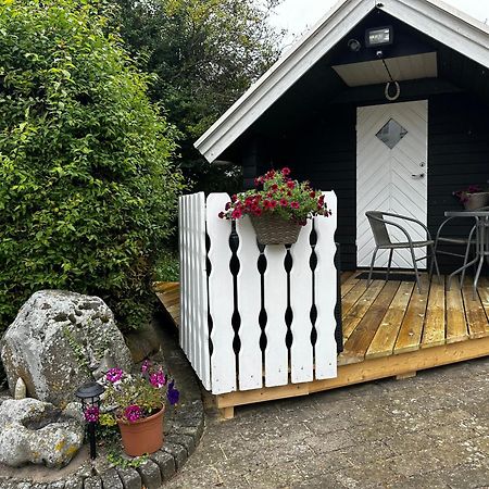 Stunning Romantic Cabin Close To Baltic See Idestrup Bagian luar foto