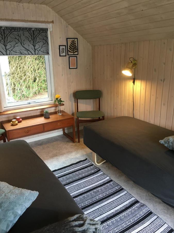 Stunning Romantic Cabin Close To Baltic See Idestrup Bagian luar foto