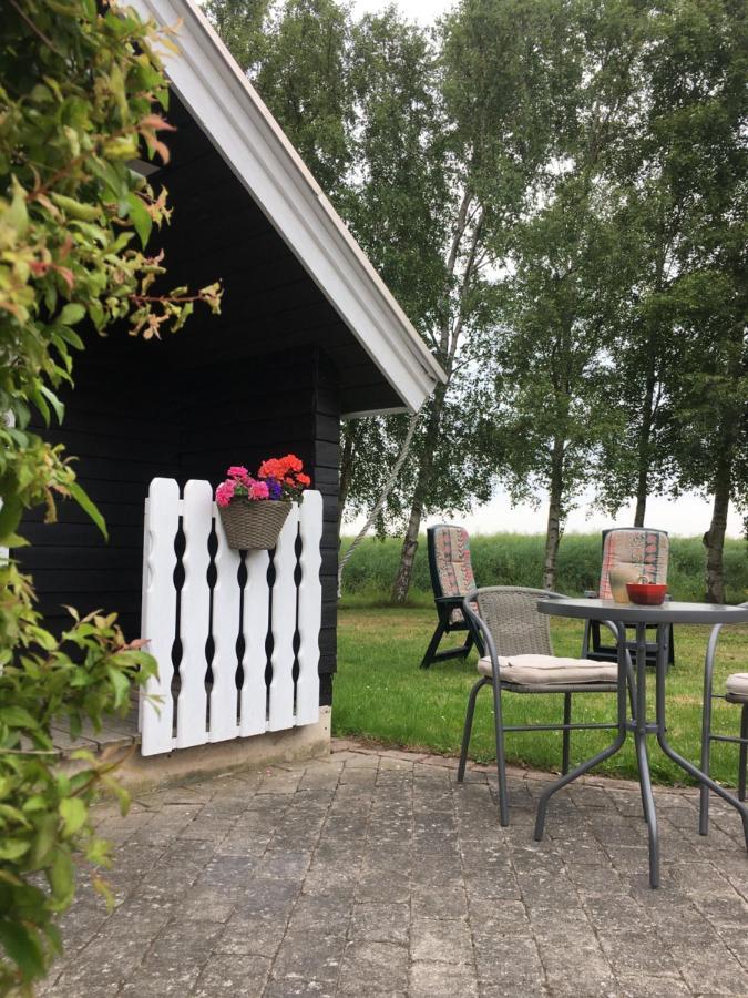 Stunning Romantic Cabin Close To Baltic See Idestrup Bagian luar foto
